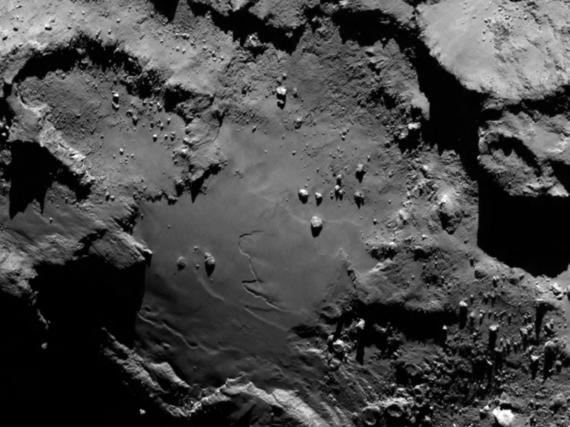 Detail des Kometen Churyumov-Gerasimenko am 6.8.2014 aus 130 km Entfernung