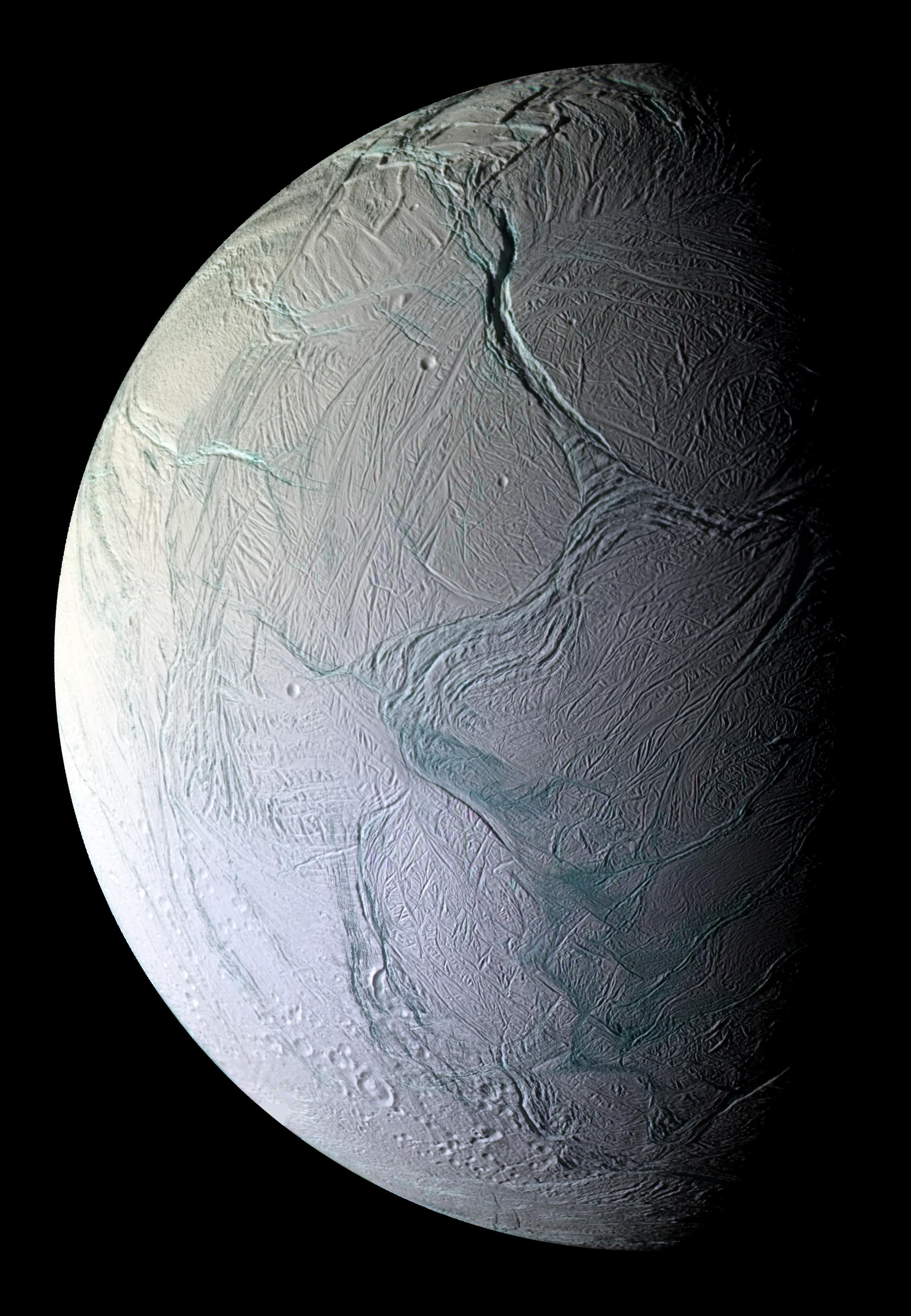 Enceladus, halbglobale Ansicht der südlichen Hemisphäre